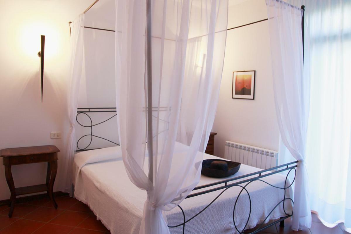 Elba Vip Aparthotel Porto Azzurro Exterior photo
