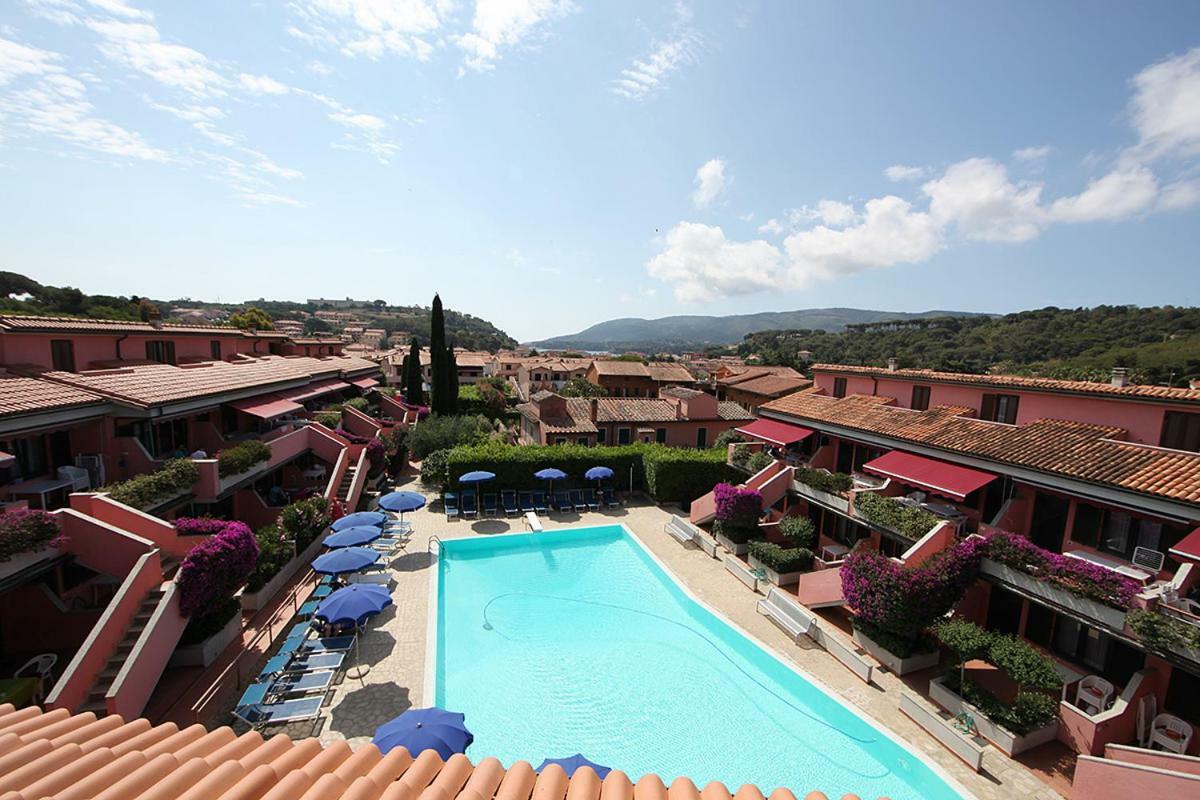 Elba Vip Aparthotel Porto Azzurro Exterior photo